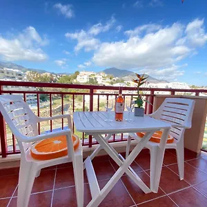 https://fuengirola-holiday-apartment-w-balcony-view-pool.1costadelsol.com