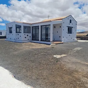 https://casa-cucu-lajares-35650.hotelsfuerteventura.org